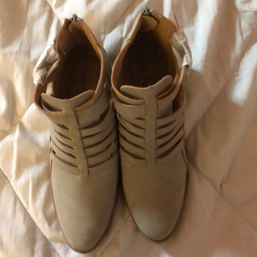 Mini boots